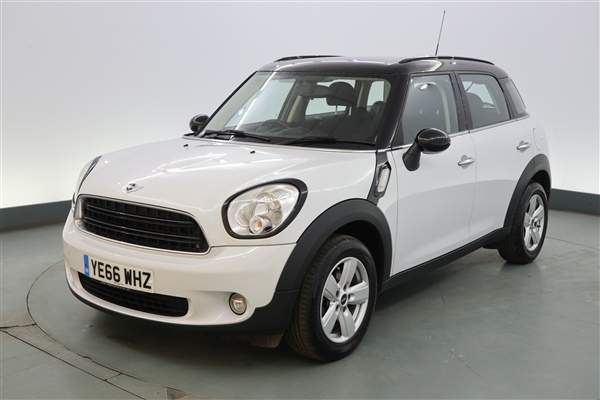 Mini Countryman 1.6 Cooper D 5dr - 16IN ALLOYS - LED DAYTIME