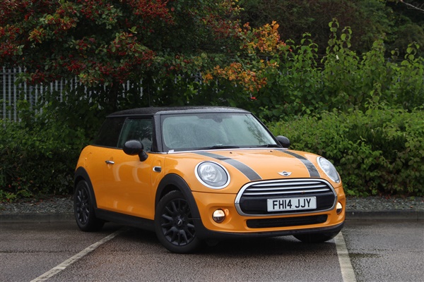 Mini Hatch 1.5 Cooper D [Electric Panoramic Sunroof] 3dr