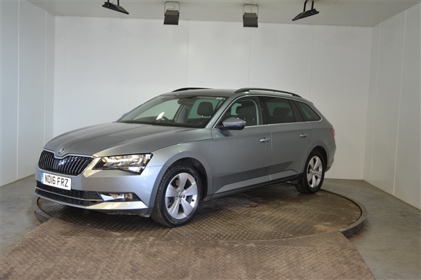 Skoda Superb 2.0 TDI CR SE Business 5dr - LANE DEPARTURE -