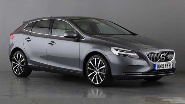 Volvo V40 (Panoramic Roof, Heated Front Seats, Rear Parking
