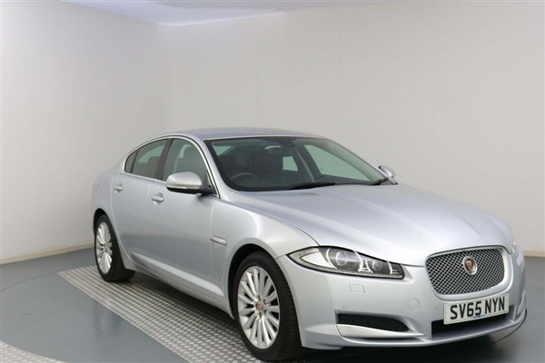 Jaguar XF 2.2 TD Luxury (s/s) 4dr Auto