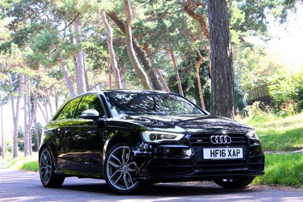 Audi A3 2.0 S3 QUATTRO NAV 3d AUTO 300 BHP