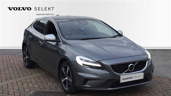 Volvo V40 D3 R-Design Pro Automatic(Winter Pack, Sun Roof,