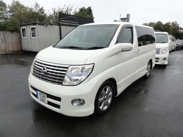Nissan Elgrand HIGHWAY STAR 2.5 DISABILITY SEAT CAR Auto