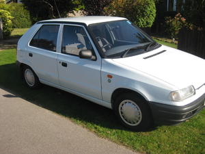 Skoda Felicia  LXi Plus with 100 year Badges in Dorking