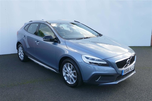 Volvo V D4 Pro Cross Country Auto (s/s) 5dr