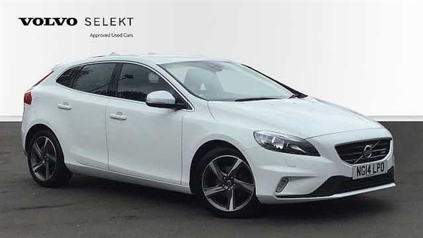 Volvo V40 (Heated Windscreen, Heated Front Seats, Bluetooth,