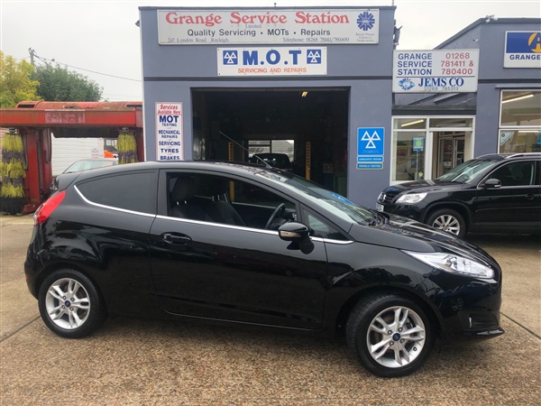 Ford Fiesta 1.0 EcoBoost Zetec 3dr (Free Road Tax)