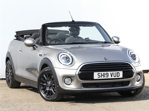 Mini Convertible 1.5 Cooper Classic II 2dr