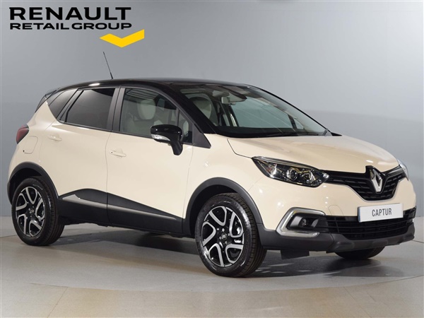 Renault Captur 1.3 TCe Iconic SUV 5dr Petrol (s/s) (130 ps)