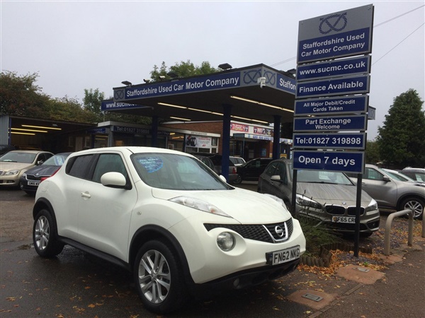 Nissan Juke 1.6 Acenta 5dr [Sport Pack] in White with only
