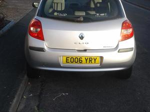 Renault Clio l silver in Eastbourne | Friday-Ad