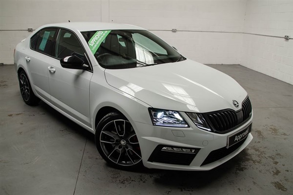 Skoda Octavia vRS Hatch ( TSI vRS 245 DSG Automatic