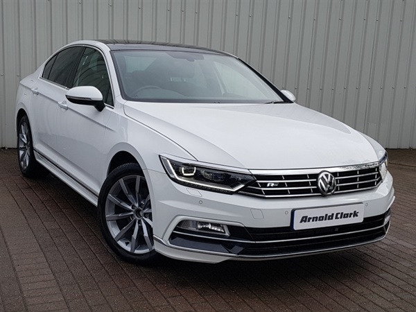 Volkswagen Passat 1.4 TSI 150 R Line 4dr [Panoramic Roof]