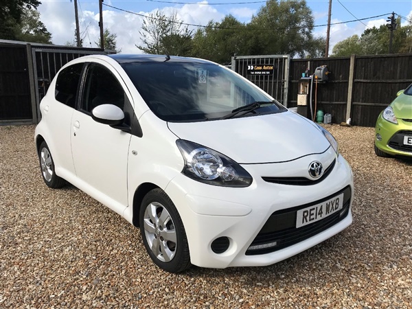 Toyota Aygo 1.0 Move with Style * SAT NAV *