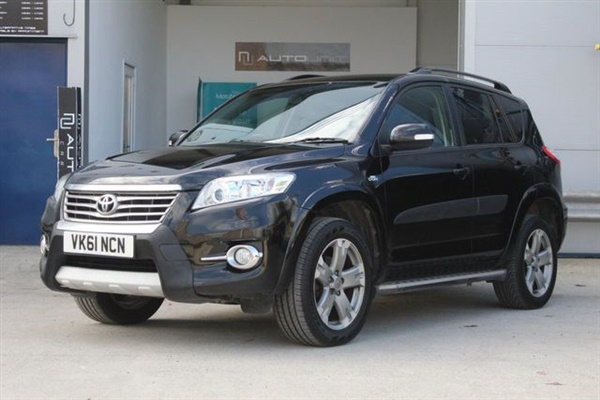 Toyota RAV 4 2.2 SR D-CAT AUTO SAT NAV | LEATHER | PARKING