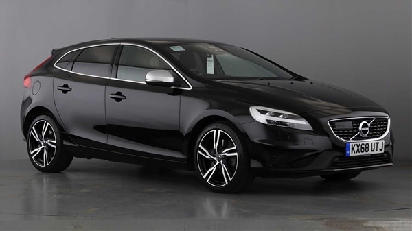 Volvo V40 (Intellisafe Pro, Winter Pack, On Call) Auto