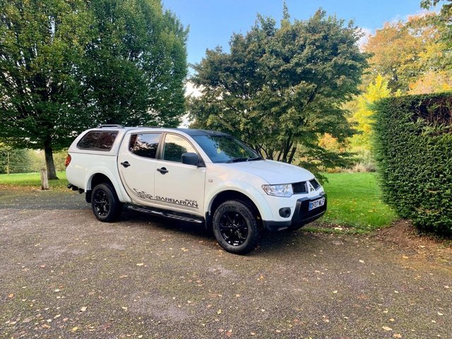1 OWNER FROM NEW!  MITSUBISHI L200 BARBARIAN-BLACK!