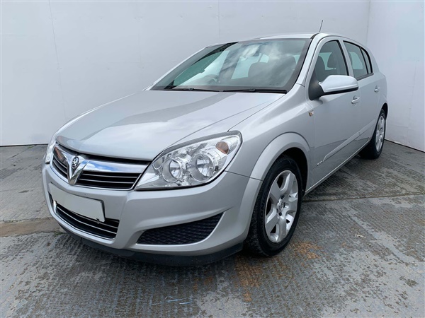 Vauxhall Astra 1.4 i 16v Club 5dr