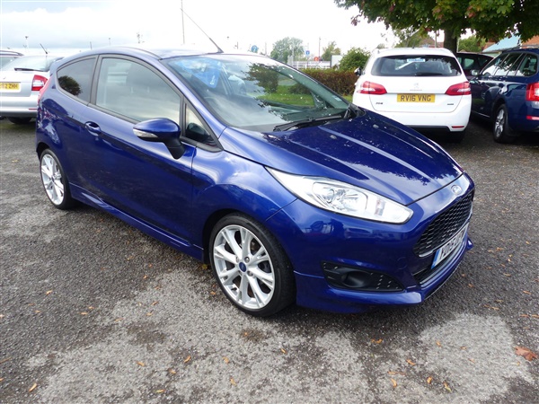 Ford Fiesta 1.0 EcoBoost 125 Zetec S 3dr ++ 17'' ALLOYS ++