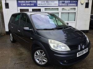 Renault Grand Scenic  in Eastleigh | Friday-Ad