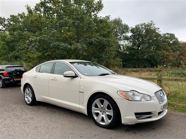 Jaguar XF 2.7d Luxury 4dr WHITE Auto [] [SPARES OR