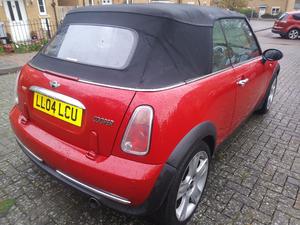 Mini Cooper Convertible 1.6 Petrol Red MOT  Full