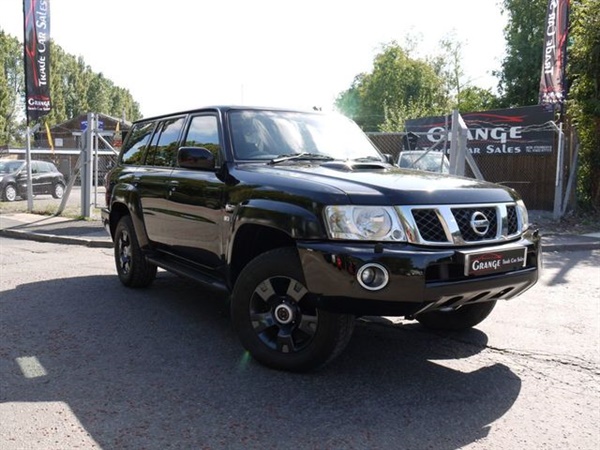 Nissan Patrol 3.0 AVENTURA DCI 5d 159 BHP