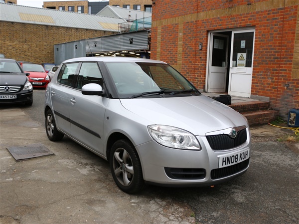 Skoda Fabia 1.6 Fabia  AUTO 5dr Only  Miles From