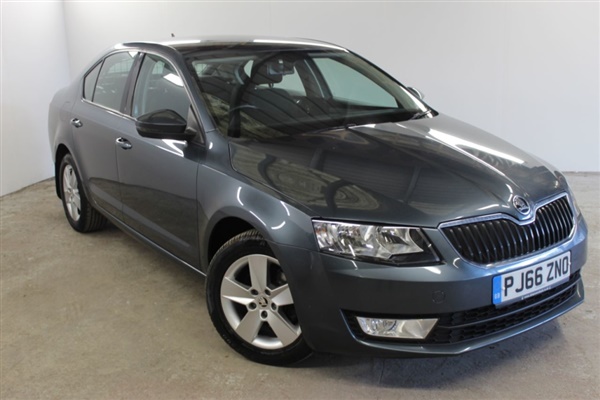 Skoda Octavia 2.0 TDI CR SE Business 5dr DSG Hatchback Auto