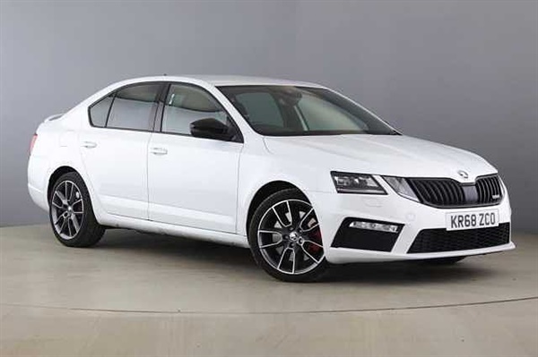 Skoda Octavia 2.0 TSI 245 vRS 5dr [Black Pack]