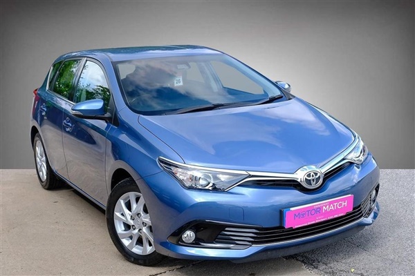 Toyota Auris VVT-I ICON TSS