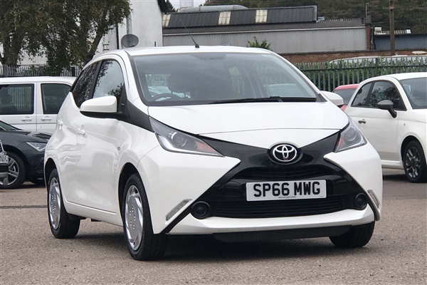 Toyota Aygo 1.0 VVT-i x-play 5dr