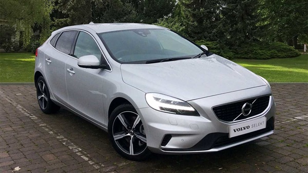 Volvo V40 T2 R-Design Pro Automatic (Winter Pack with Active