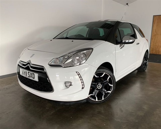 Citroen DS3 1.6 HDI BLACK AND WHITE 3d 90 BHP