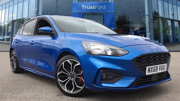 Ford Focus ST-LINE X- With Satellite Navigation & Heated
