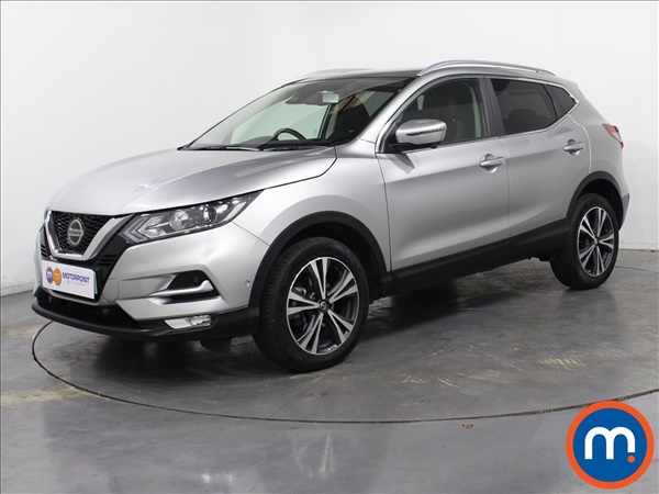 Nissan Qashqai 1.5 dCi [115] N-Connecta 5dr [Glass Roof