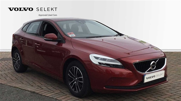 Volvo V40 T2 Momentum Manual (Winter Pack with Heated Seats)