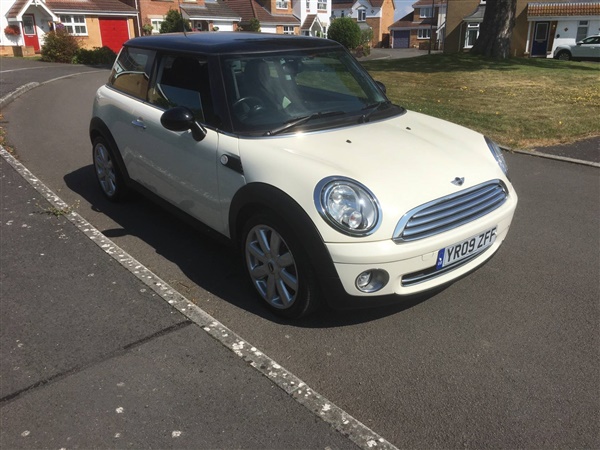Mini Hatch huge spec £ worth of factory fitted extra''s