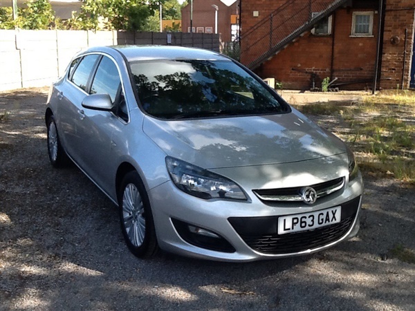 Vauxhall Astra 1.7 CDTi 16V ecoFLEX Excite 5dr