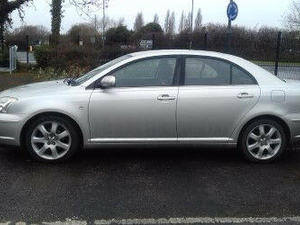 Toyota Avensis  in Slough | Friday-Ad
