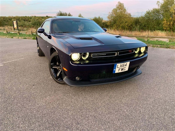 Dodge Challenger Auto