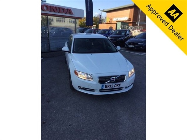 Volvo S D4 SE 4d AUTO 161 BHP IN PEARL WHITE WITH ONLY