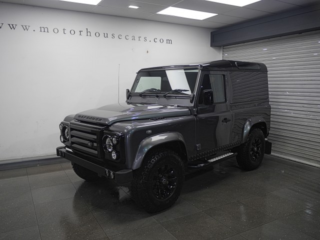  LAND ROVER DEFENDER