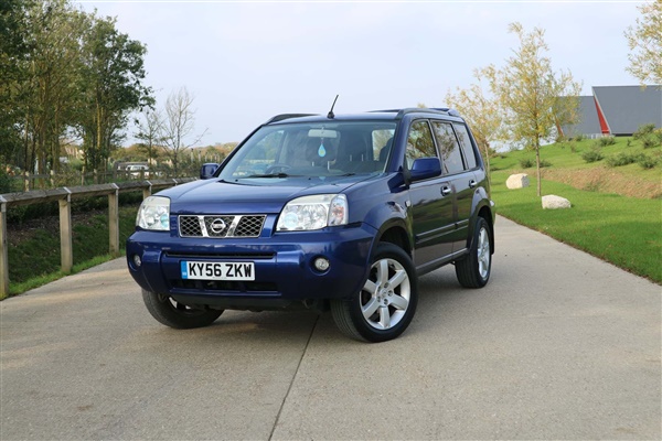 Nissan X-Trail 2.2 dCi Columbia 5dr
