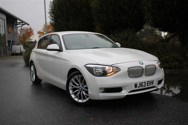 BMW 1 Series d Urban Sports Hatch (s/s) 5dr Auto