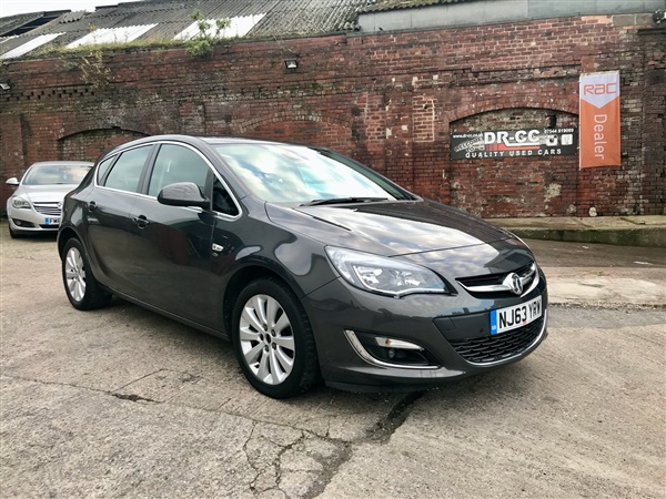 Vauxhall Astra 2.0 CDTi 165 ecoFLEX Start-Stop Elite