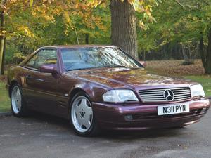 Mercedes-Benz SL  in London | Friday-Ad
