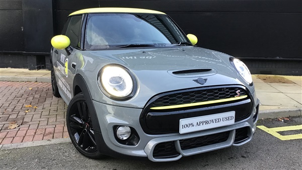 Mini Hatch 2.0 Cooper S Sport II 3dr [Comfort Pack]