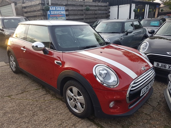 Mini Hatch COOPER SATNAV